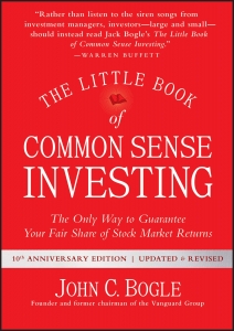 جلد معمولی سیاه و سفید_کتاب The Little Book of Common Sense Investing: The Only Way to Guarantee Your Fair Share of Stock Market Returns (Little Books, Big Profits)