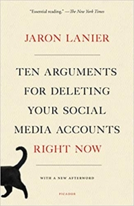 جلد معمولی سیاه و سفید_کتاب Ten Arguments for Deleting Your Social Media Accounts Right Now