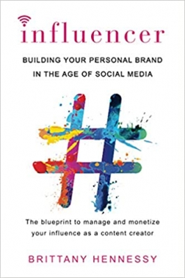 جلد معمولی سیاه و سفید_کتاب Influencer: Building Your Personal Brand in the Age of Social Media