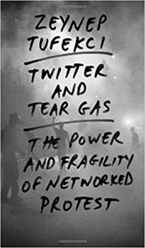 جلد معمولی سیاه و سفید_کتاب Twitter and Tear Gas: The Power and Fragility of Networked Protest